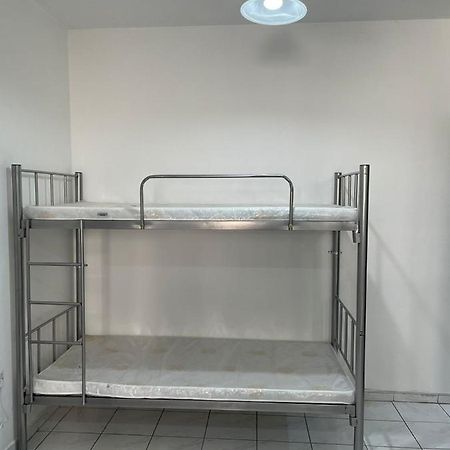 Brand New Boys Hostel 5 Min Walk From Burjuman Metro Station Exit-4 With All Brand New Furnishings & Free Facilities 迪拜 外观 照片